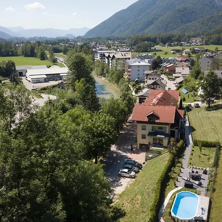 Nobile Lumaris 104 *